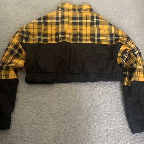 cropped yellow plaid jacket - Picture 3 of 4